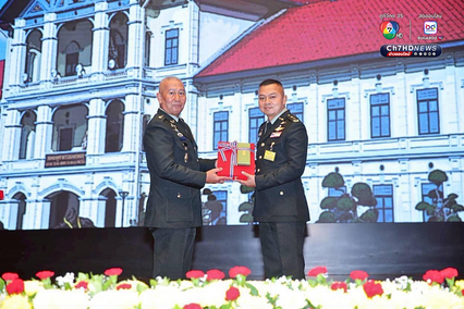 กองทัพบกจัดพิธีเทิดเกียรติ อำลาชีวิตราชการทหารชั้นนายพล