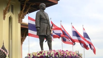 พระวรวงศ์เธอ พระองค์เจ้าเฉลิมศึกยุคล เสด็จไปในพิธีถวายราชสักการะพระบาทสมเด็จพระมงกุฎเกล้าเจ้าอยู่หัว น้อมรำลึกพระมหากรุณาธิคุณเนื่องในวันพระราชทานธงชาติไทย ครบ 108 ปี