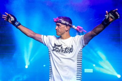 ONE ลุมพินี : แรมบ๊อง ส.เถระพัฒน์ พร้อมบู๊เดือด “สตีเฟน” คว้าชัยเพื่อหลานที่จากไป