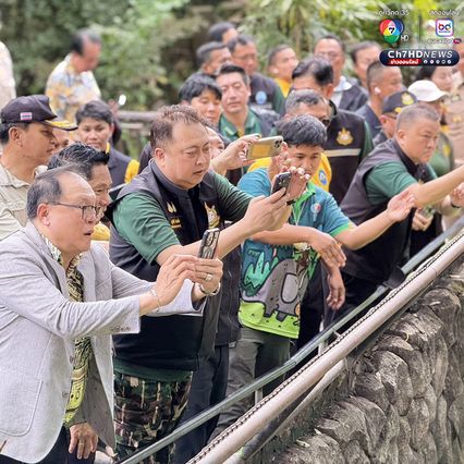 สุชาติ ชมกลิ่น เยี่ยมสวนสัตว์เปิดเขาเขียว จ.ชลบุรี เยี่ยมชม หมูเด้ง ขวัญใจมหาชน