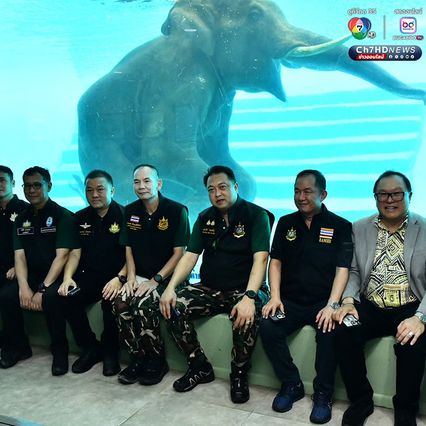 สุชาติ ชมกลิ่น เยี่ยมสวนสัตว์เปิดเขาเขียว จ.ชลบุรี เยี่ยมชม หมูเด้ง ขวัญใจมหาชน