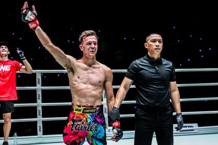 ONE ลุมพินี : สตีเฟน เออร์วิน คว้าสัญญา ONE พร้อมเดินหน้าลุยระดับโลก