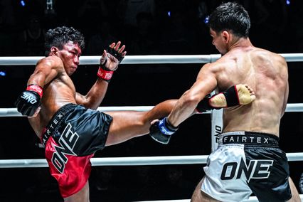 ONE ลุมพินี : รุสตัม ยูนูซอฟ สานต่อไร้พ่ายปะทะเดือด เพชรสุขุมวิท ต้อมทุ่งใหญ่ คู่เอกอินเตอร์ศึก ONE ลุมพินี 131