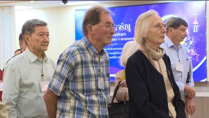 ท่านผู้หญิงสิริกิติยา เจนเซน เป็นผู้แทนพระองค์ นำคณะกรรมการรางวัลนานาชาติ มูลนิธิรางวัลสมเด็จเจ้าฟ้ามหิดลฯ ติดตามการดำเนินงานของโรงพยาบาลที่จังหวัดสุโขทัย และเยี่ยมชมอุทยานประวัติศาสตร์สุโขทัย