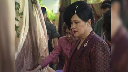 ถกไม่เถียง : ชุดไทย "ไร้กาลเวลา" รำลึกในพระมหากรุณาธิคุณ "แม่ของแผ่นดิน"