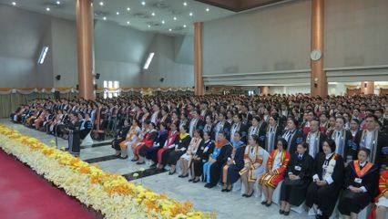 องคมนตรี เป็นผู้แทนพระองค์ไปในพิธีพระราชทานปริญญาบัตรแก่ผู้สำเร็จการศึกษาจากมหาวิทยาลัยราชภัฏเขตภาคกลาง และมหาวิทยาลัยสวนดุสิต ประจำปีการศึกษา 2566 เป็นวันแรก