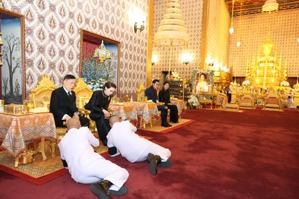 พระบาทสมเด็จพระเจ้าอยู่หัว และสมเด็จพระนางเจ้า ฯ พระบรมราชินี ทรงบำเพ็ญพระราชกุศลพระพิธีธรรมสวดพระอภิธรรมพระบรมศพ สมเด็จพระนางเจ้าสิริกิติ์ พระบรมราชินีนาถ พระบรมราชชนนีพันปีหลวง