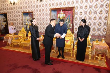 พระบาทสมเด็จพระเจ้าอยู่หัว และสมเด็จพระนางเจ้า ฯ พระบรมราชินี ทรงบำเพ็ญพระราชกุศลพระพิธีธรรมสวดพระอภิธรรมพระบรมศพ สมเด็จพระนางเจ้าสิริกิติ์ พระบรมราชินีนาถ พระบรมราชชนนีพันปีหลวง