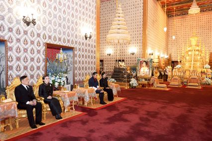 พระบาทสมเด็จพระเจ้าอยู่หัว และสมเด็จพระนางเจ้า ฯ พระบรมราชินี ทรงบำเพ็ญพระราชกุศลพระพิธีธรรมสวดพระอภิธรรมพระบรมศพ สมเด็จพระนางเจ้าสิริกิติ์ พระบรมราชินีนาถ พระบรมราชชนนีพันปีหลวง