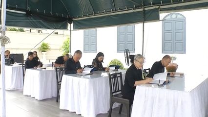 ประชาชนเดินทางร่วมอาลัย "พระพันปีหลวง"