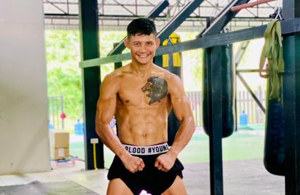 ONE Championship : เสือแบล็ค ท.พราน49 สุดภูมิใจสวมชุดกะเหรี่ยงลายธงไทยก่อนขึ้นชก