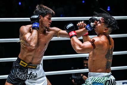 ONE ลุมพินี : เดโช ป.บริรักษ์ ถอนแค้น สุริยันต์เล็ก พ.เย็นยิ่ง ในศึก ONE ลุมพินี 131