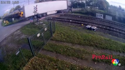 รถไฟชนรถบรรทุกอย่างจัง ที่เนเธอร์แลนด์