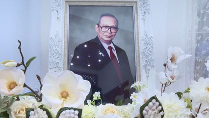 สมเด็จพระกนิษฐาธิราชเจ้า กรมสมเด็จพระเทพรัตนราชสุดา ฯ สยามบรมราชกุมารี เสด็จพระราชดำเนินไปในการพระราชทานเพลิงศพ นายสุรพล โทณะวณิก ศิลปินแห่งชาติ สาขาศิลปะการแสดง