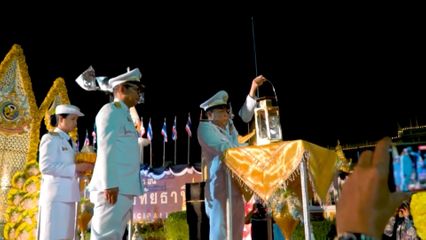 ลอยกระทง เผาเทียน เล่นไฟ จ.สุโขทัย