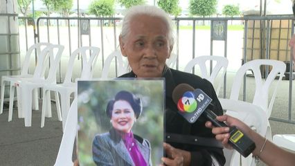 พสกนิกรแสดงความอาลัย พระพันปีหลวง