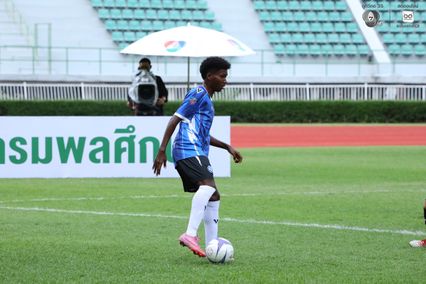 ประมวลภาพ ฟุตบอลนัดพิเศษ : รวมตัวตึง กระแสดัง แชมป์กีฬา 7HD 2-0 กสศ.