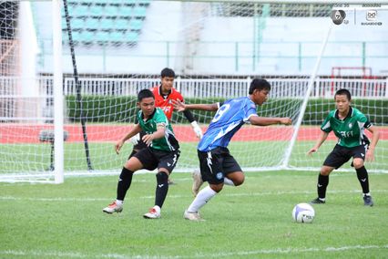 ประมวลภาพ ฟุตบอลนัดพิเศษ : รวมตัวตึง กระแสดัง แชมป์กีฬา 7HD 2-0 กสศ.