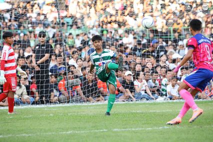 ประมวลภาพ ฟุตบอล แชมป์กีฬา 7HD 2025 : หมอนทองวิทยา 1-2 องค์การบริหารส่วนจังหวัดชัยนาท