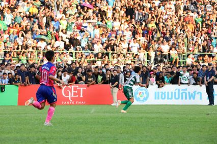 ประมวลภาพ ฟุตบอล แชมป์กีฬา 7HD 2025 : หมอนทองวิทยา 1-2 องค์การบริหารส่วนจังหวัดชัยนาท