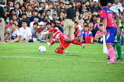 ประมวลภาพ ฟุตบอล แชมป์กีฬา 7HD 2025 : หมอนทองวิทยา 1-2 องค์การบริหารส่วนจังหวัดชัยนาท