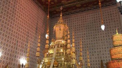 พระบาทสมเด็จพระเจ้าอยู่หัว และสมเด็จพระนางเจ้า ฯ พระบรมราชินี เสด็จพระราชดำเนินไปในการพระราชพิธีทรงบำเพ็ญพระราชกุศลปัณรสมวาร 15 วัน ถวายพระบรมศพ สมเด็จพระนางเจ้าสิริกิติ์ พระบรมราชินีนาถ พระบรมราชชนนีพันปีหลวง