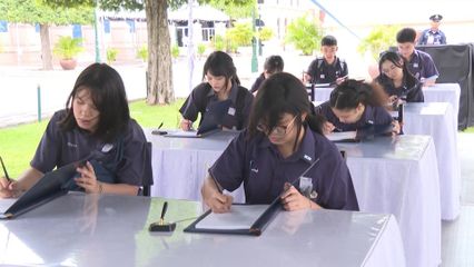 ราชสกุล คณะบุคคล และประชาชน ไปถวายสักการะ และลงนามแสดงความอาลัยเบื้องหน้าพระฉายาลักษณ์ สมเด็จพระนางเจ้าสิริกิติ์ พระบรมราชินีนาถ พระบรมราชชนนีพันปีหลวง ด้วยสำนึกในพระมหากรุณาธิคุณอย่างหาที่สุดมิได้