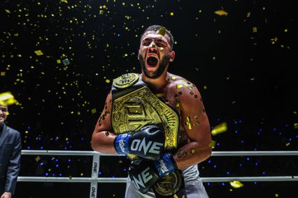 ONE Championship : ซาเมต อักเดเว ช็อกโลกโค่น โรมัน เคร็กเคลีย ขึ้นแท่นราชัน ONE คิกบ็อกซิ่ง