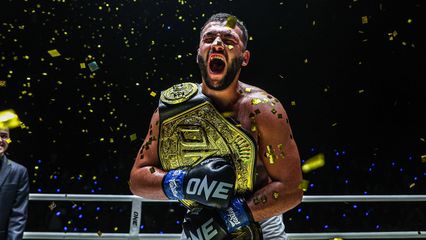 ONE Championship : ซาเมต อักเดเว ช็อกโลกโค่น โรมัน เคร็กเคลีย ขึ้นแท่นราชัน ONE คิกบ็อกซิ่ง