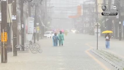 ชาวหาดใหญ่แห่ตุนอาหาร เกลี้ยงร้านสะดวกซื้อ ด้าน นักท่องเที่ยวเดือดร้อนขอข้าว 9,000 กล่อง ที่พักที่ไม่มีครัว