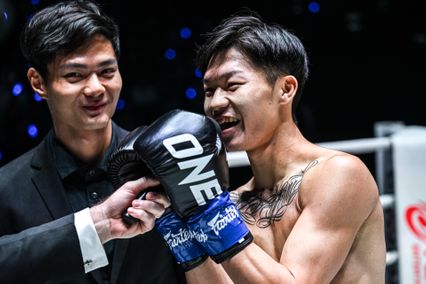 ONE ลุมพินี : อิสไลย์ - ฮิวกะ ฟอร์มแจ่มแท็กทีมคว้าโบนัส ศึก ONE ลุมพินี 134