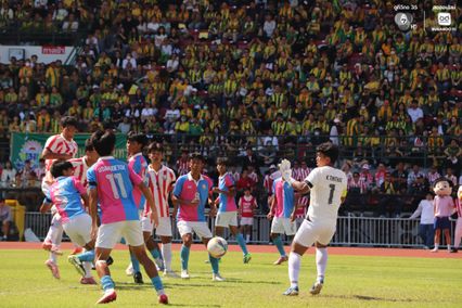 ประมวลภาพฟุตบอลจตุรมิตรสามัคคี ครั้งที่ 31 : อัสสัมชัญ 2-0 สวนกุหลาบวิทยาลัย