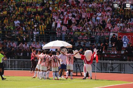 ประมวลภาพฟุตบอลจตุรมิตรสามัคคี ครั้งที่ 31 : อัสสัมชัญ 2-0 สวนกุหลาบวิทยาลัย