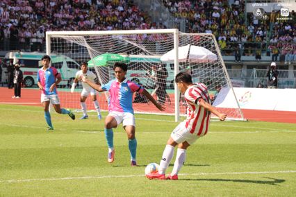 ประมวลภาพฟุตบอลจตุรมิตรสามัคคี ครั้งที่ 31 : อัสสัมชัญ 2-0 สวนกุหลาบวิทยาลัย