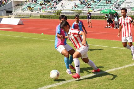 ประมวลภาพฟุตบอลจตุรมิตรสามัคคี ครั้งที่ 31 : อัสสัมชัญ 2-0 สวนกุหลาบวิทยาลัย