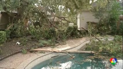 ทอร์นาโดพัดถล่มรัฐเท็กซัส บ้านเรือนเสียหายกว่า 100 หลัง