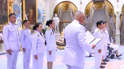 พระบาทสมเด็จพระเจ้าอยู่หัว และสมเด็จพระนางเจ้า ฯ พระบรมราชินี พระราชทานพระบรมราชวโรกาสให้ คณะบุคคล เฝ้าทูลละอองธุลีพระบาท ดังนี้