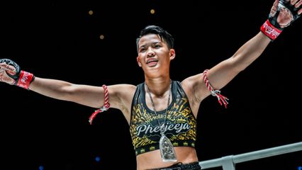ONE Championship : เพชรจีจ้า ลูกเจ้าพ่อโรงต้ม ลงนวมกับนักชกชาย ซ้อมรับมือ มาร์ตินา โดมินชัค