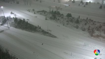 พายุหิมะพัดถล่มแถบมิดเวสต์ ของสหรัฐฯ กระทบการจราจร