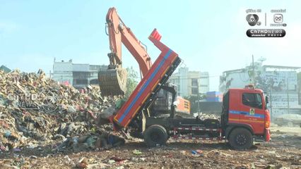 กองเท่าภูเขา ขยะน้ำท่วมหาดใหญ่เริ่มส่งกลิ่น