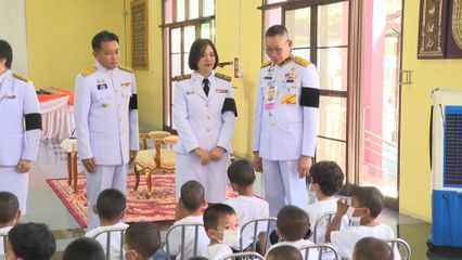 พระบาทสมเด็จพระเจ้าอยู่หัว และสมเด็จพระนางเจ้า ฯ พระบรมราชินี พระราชทานสิ่งของแก่สถานสงเคราะห์ต่าง ๆ เนื่องในโอกาสวันคล้ายวันประสูติ สมเด็จพระเจ้าลูกเธอ เจ้าฟ้าพัชรกิติยาภา นเรนทิราเทพยวดี กรมหลวงราชสาริณีสิริพัชร มหาวัชรราชธิดา