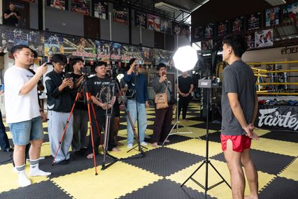 ONE ลุมพินี : จ้าวเสือใหญ่ ม.กรุงเทพธนบุรี โชว์ฟิตก่อนชน สามเอ ไก่ย่างห้าดาว ศึก ONE ลุมพินี 137