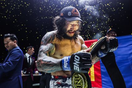 ONE Championship : เอ็งค์-ออร์กิล บาร์ทาคู โค่น ฟาบริซิโอ อานดราเด ขึ้นแท่นแชมป์คนใหม่