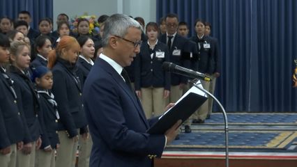 พระบาทสมเด็จพระเจ้าอยู่หัว และสมเด็จพระนางเจ้า ฯ พระบรมราชินี พระราชทานพระบรมราชวโรกาสให้ คณะบุคคล เฝ้าทูลละอองธุลีพระบาท