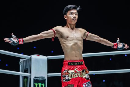 ONE Championship : อาลีฟ ส.เดชะพันธ์ พร้อมชนตำนาน พระจันทร์ฉาย พี.เค. แสนชัย