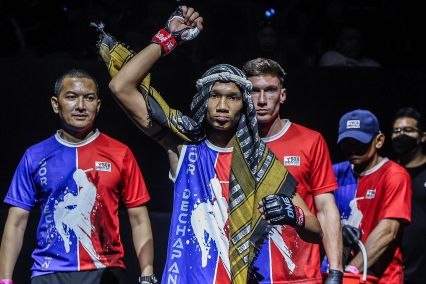 ONE Championship : “โค้ชเจพี” โต้เสียงวิจารณ์ ยัน อาลีฟ ส.เดชะพันธ์ ชกดีคู่ควรชัยชนะ