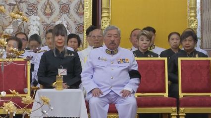 พระราชวงศ์ และองคมนตรี ไปในการบำเพ็ญพระราชกุศล ถวายพระบรมศพ สมเด็จพระนางเจ้าสิริกิติ์ พระบรมราชินีนาถ พระบรมราชชนนีพันปีหลวง