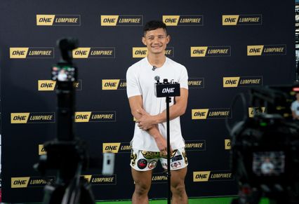 ONE ลุมพินี : เสือแบล็ค ท.พราน 49 โชว์ฟิตก่อนบู๊ ปกรณ์ พีเค.แสนชัย ศึก ONE ลุมพินี 137