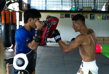 ONE ลุมพินี : เสือแบล็ค ท.พราน 49 โชว์ฟิตก่อนบู๊ ปกรณ์ พีเค.แสนชัย ศึก ONE ลุมพินี 137