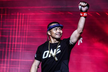 ONE ลุมพินี : โชคปรีชา พีเค.ต้อมทีเค.อะไหล่ยนต์ เล็งปิดเกมไว ซื่อสัตย์ มานพยิม ศึก ONE ลุมพินี 136